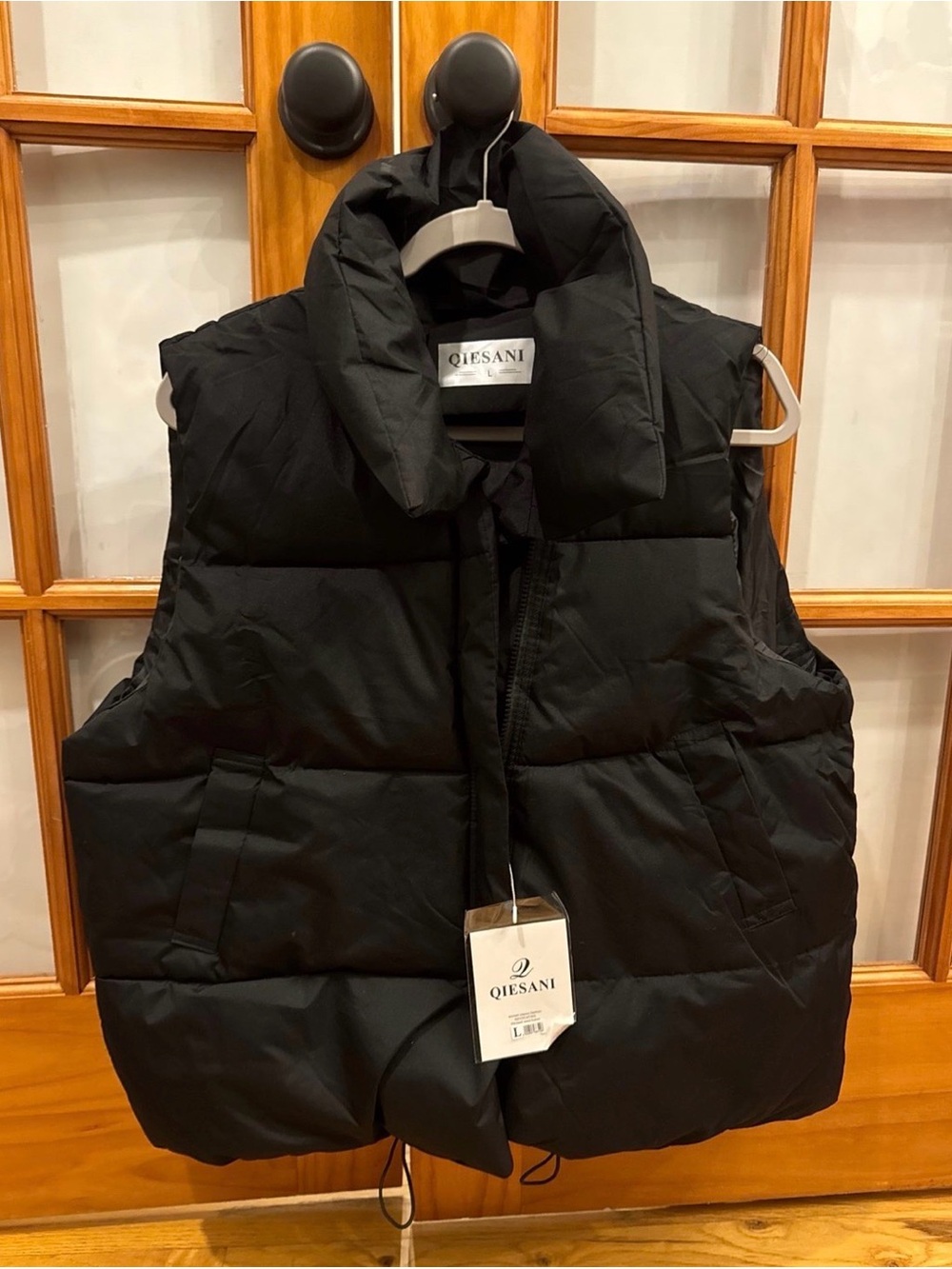 Qiesani Black Puffer Vest